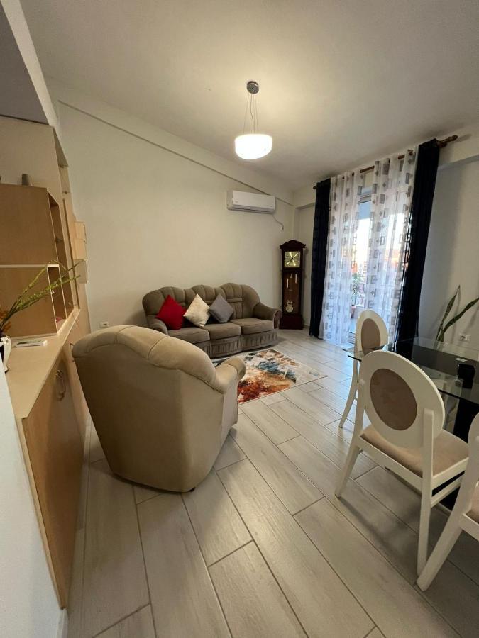 Shkodra Duplex Apartment Bagian luar foto