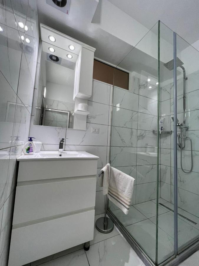 Shkodra Duplex Apartment Bagian luar foto