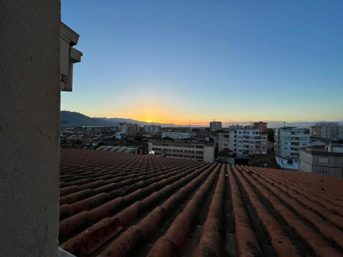 Shkodra Duplex Apartment Bagian luar foto