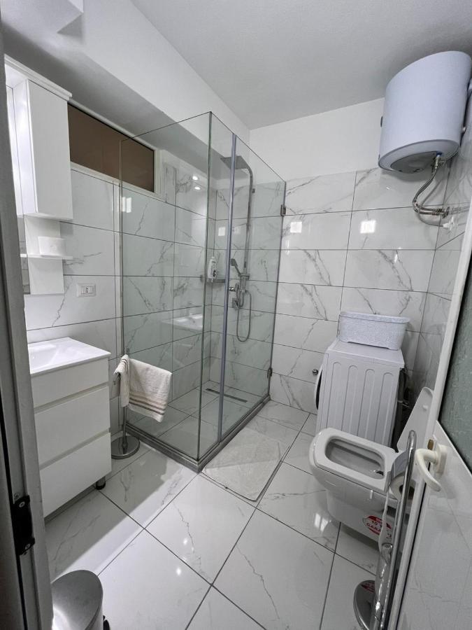 Shkodra Duplex Apartment Bagian luar foto